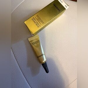CHANEL Gold ultimate Regeneration Eye Serum